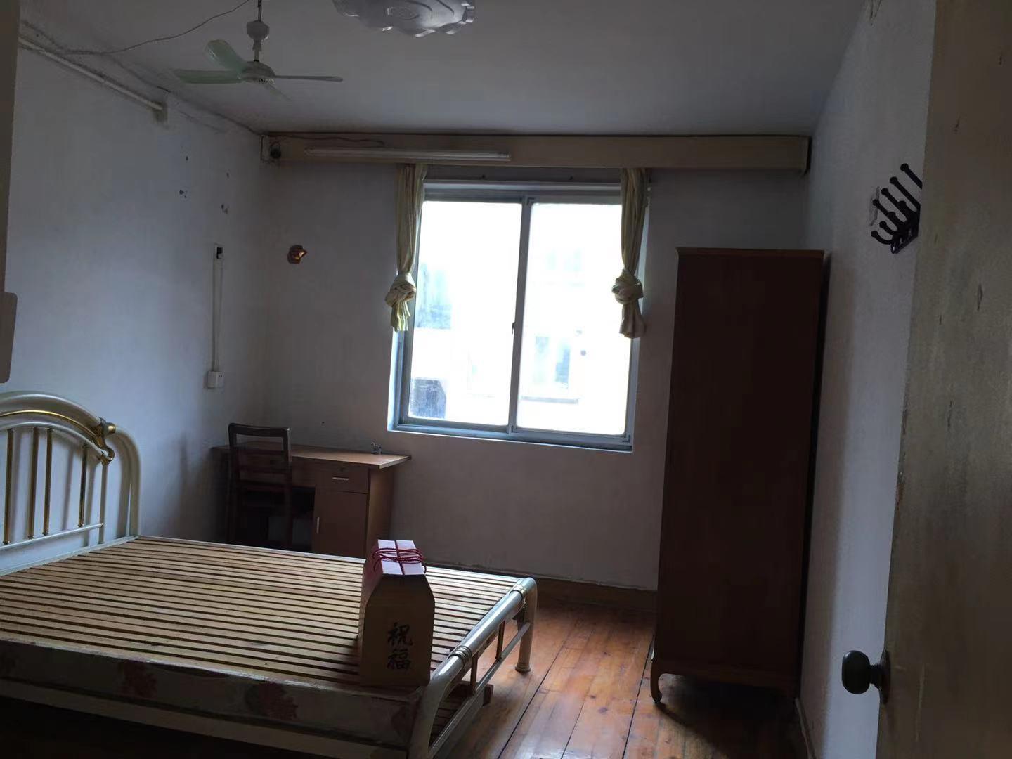 上里东新村 2室2厅