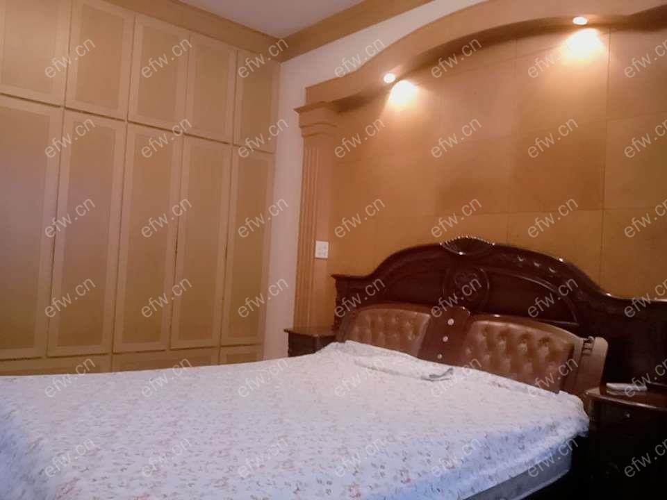 梁巷精装4室  随时看房 拎包入住