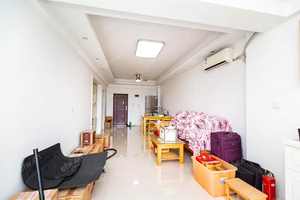阳光城市花园C区 1室2厅 装修好后没有住过