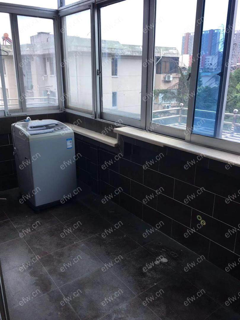 溪南新村 2室1厅