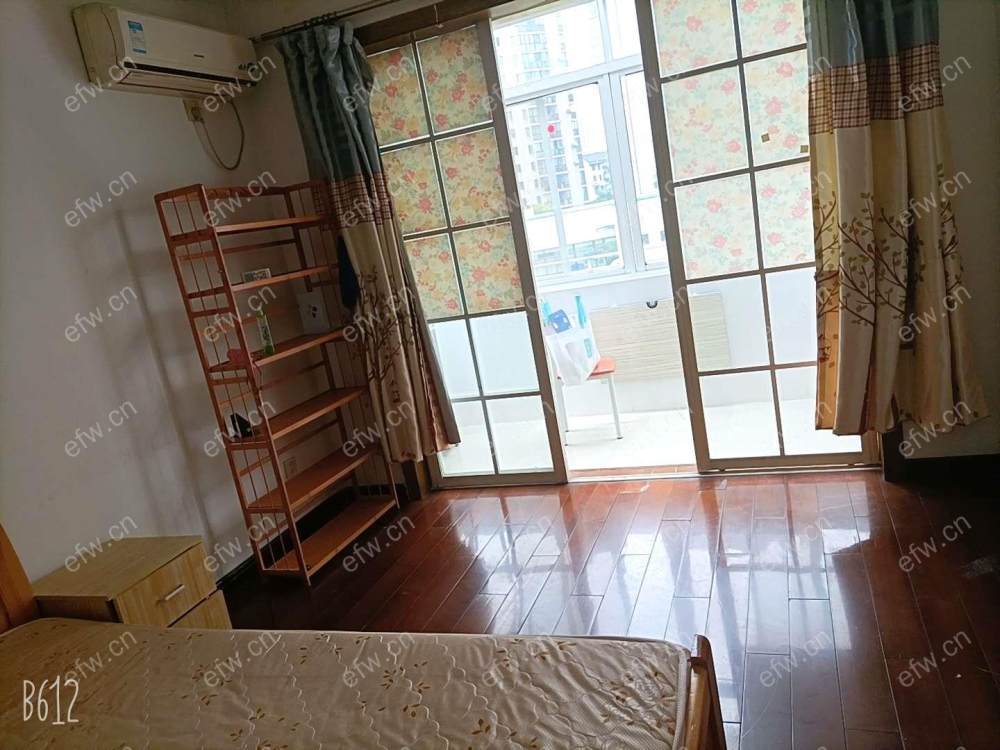 荷叶村 1室1厅