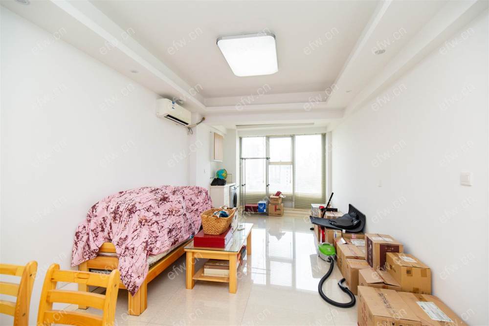 阳光城市花园C区 1室2厅 装修好后没有住过