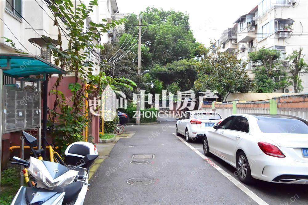 塔影一村 1室1厅  精装拎包入住  房东诚心出售