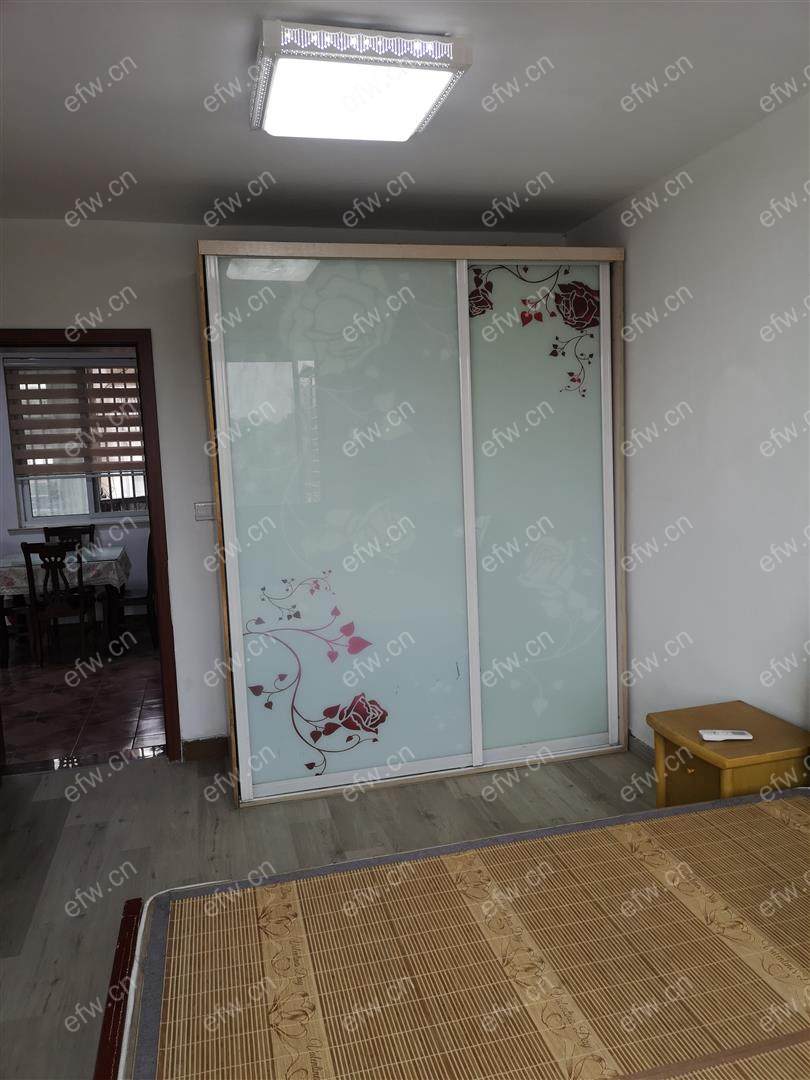 靖海新村 2室1厅靠近地铁口