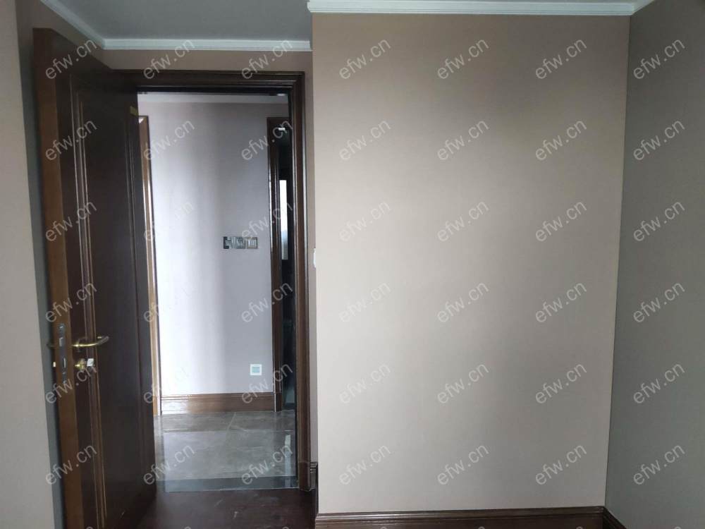 恒大悦珑湾 3室2厅，家具家电齐全