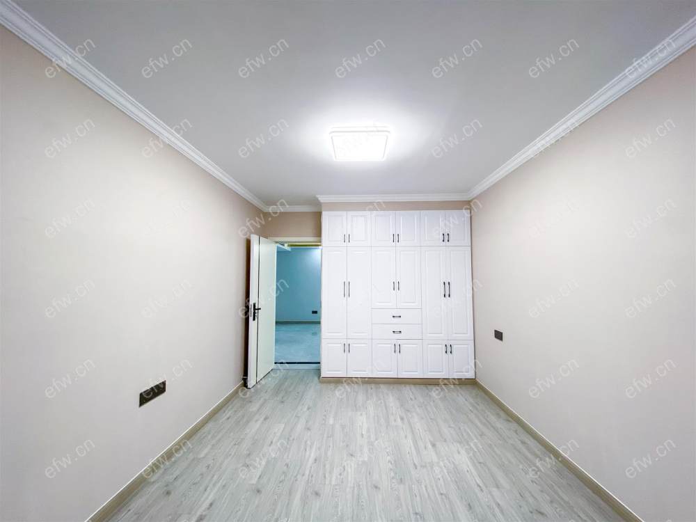 渔港家园 拎包入住 房东急售