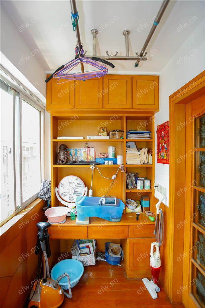 轻院小区 2室2厅.电梯建设中，预计今年7月完工
