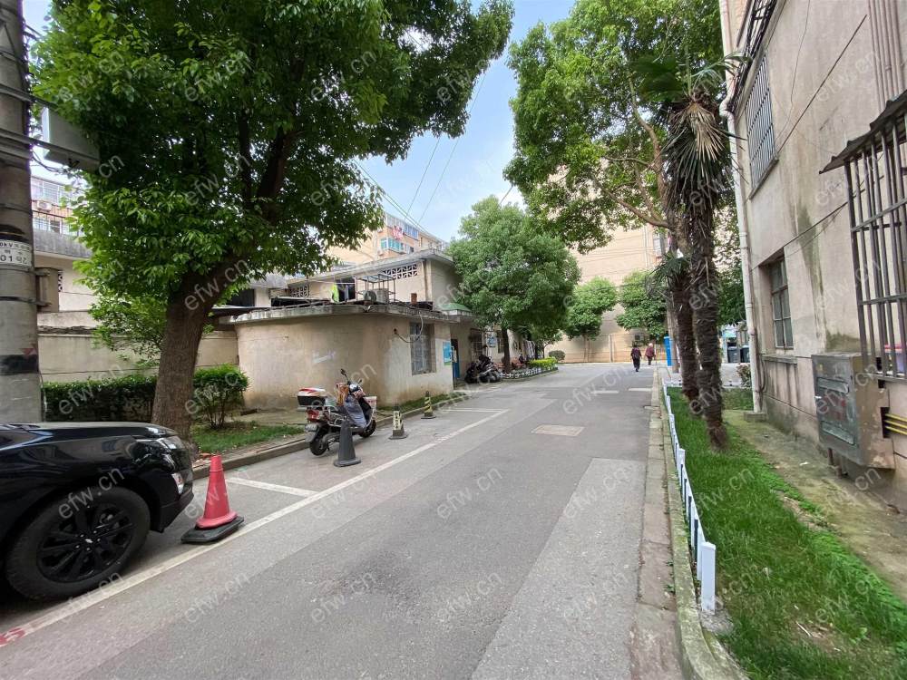 婚装全明东边户2房,震泽一村 格局工整合理