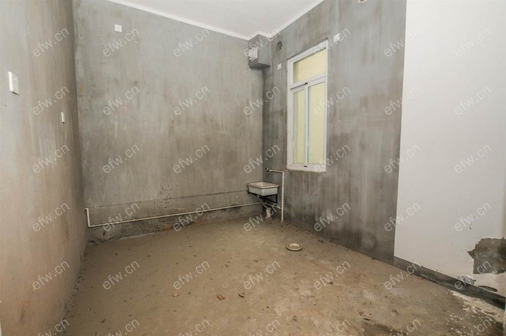 华府庄园二区 4室2厅