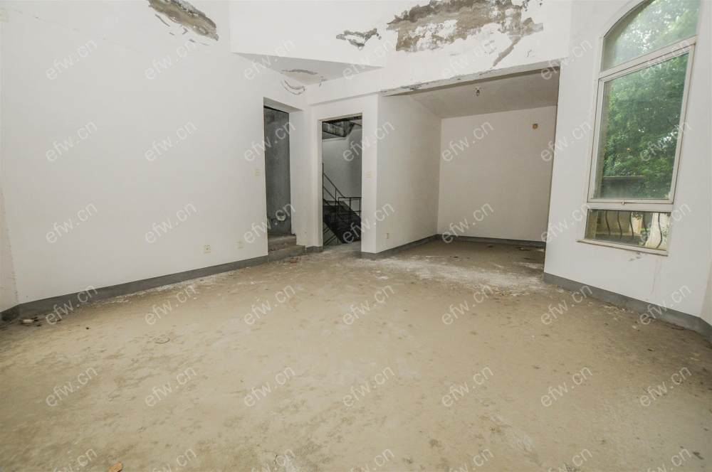 华府庄园二区 4室2厅