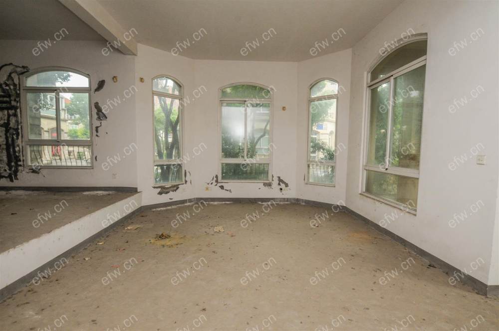 华府庄园二区 4室2厅