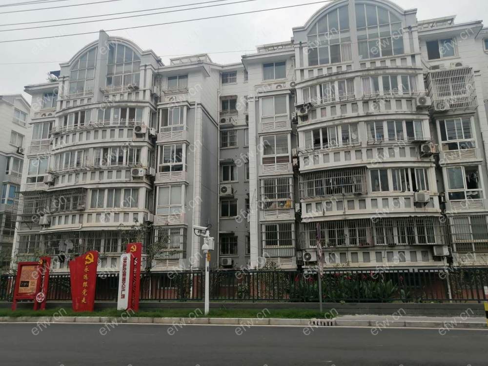 华新苑 3室1厅 看房方便