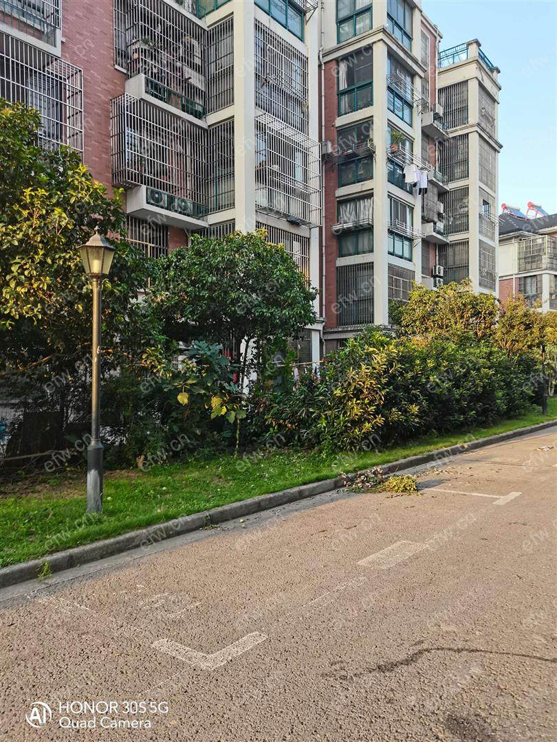 天河小区 3室2厅，拎包入住