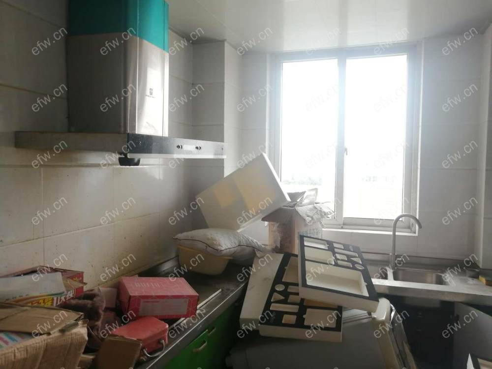 华新苑 3室1厅 看房方便