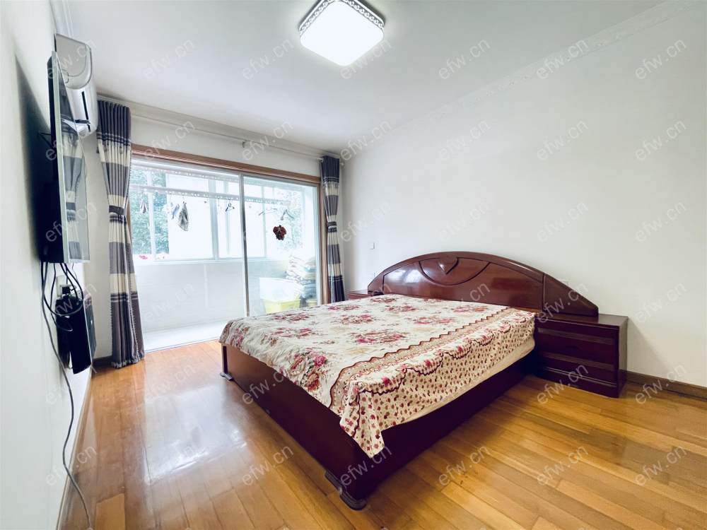 钻探家舍          1室1厅