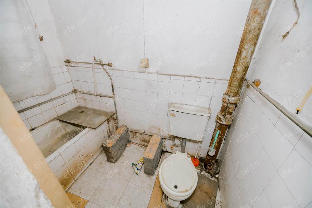 大庄新村 3室1厅  带院子 看房方便 南北通透