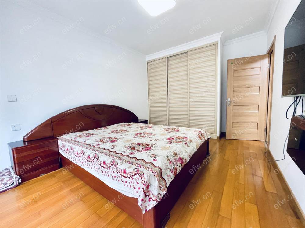 钻探家舍          1室1厅