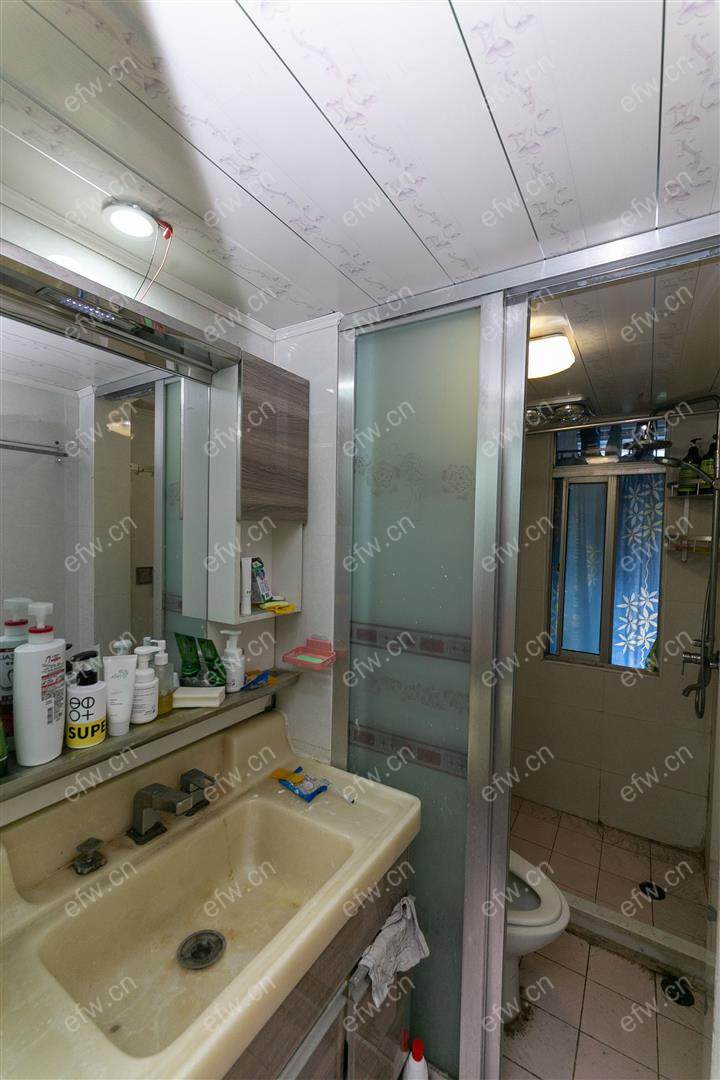 永定巷 3室1厅中间楼层 看中可谈