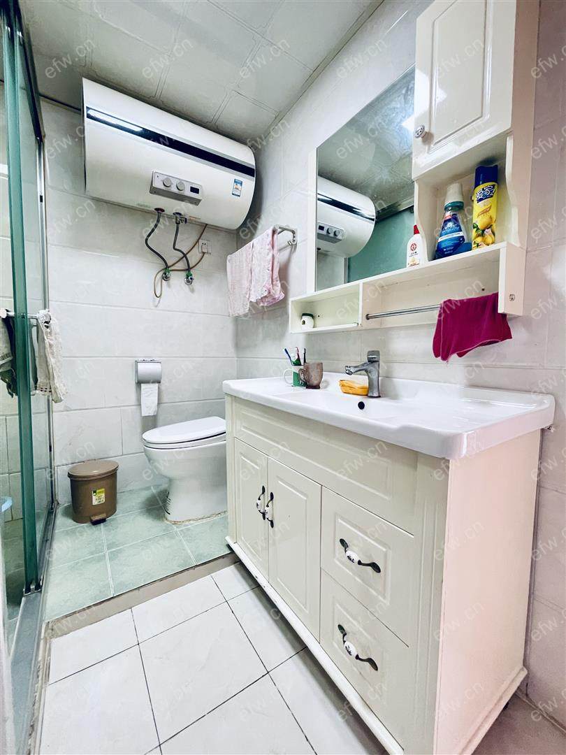 钻探家舍          1室1厅