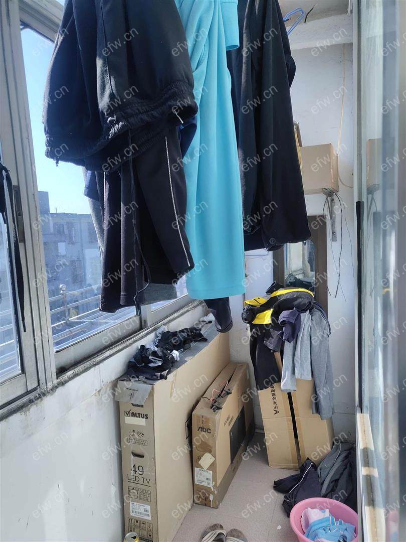 中桥三村精装1室  随时看房 拎包入住