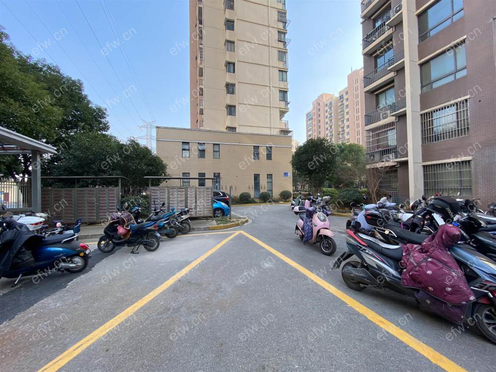 住友家园四期精装2房 ，大润发对面，靠近梁溪河