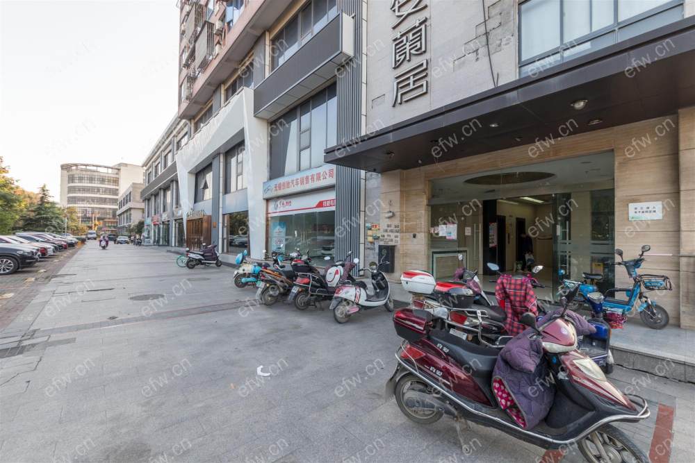 稀缺1房豪装拎包即住,隆舜园尽享优雅品质,多重阳台+飘窗