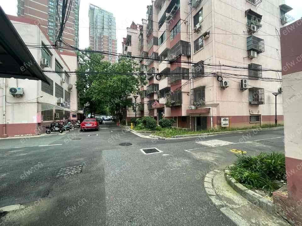 精装修   东映山河 2室0厅