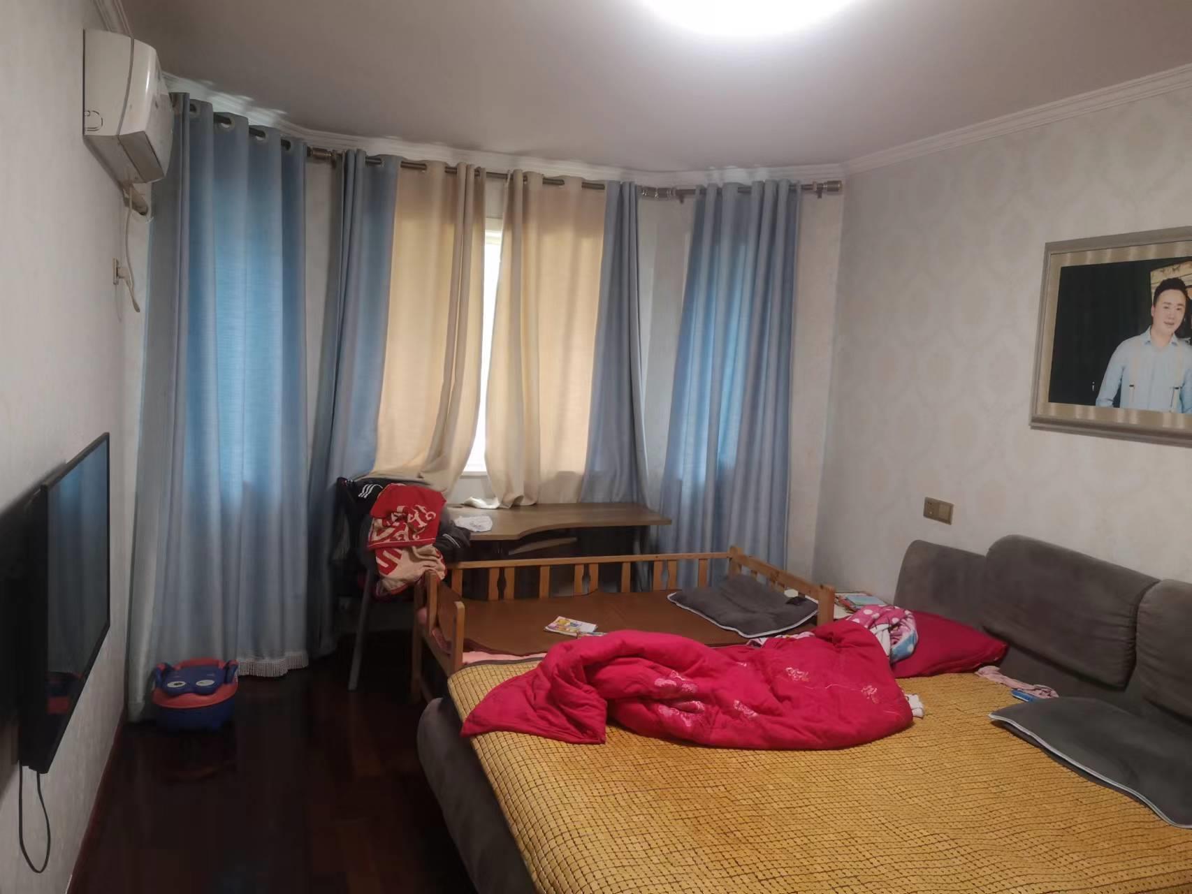 Է