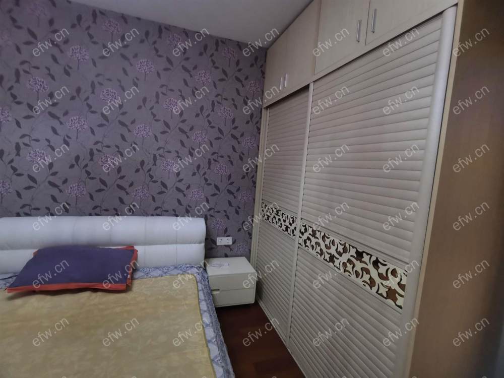 广石家园 2室2厅，自住精装，家电齐全