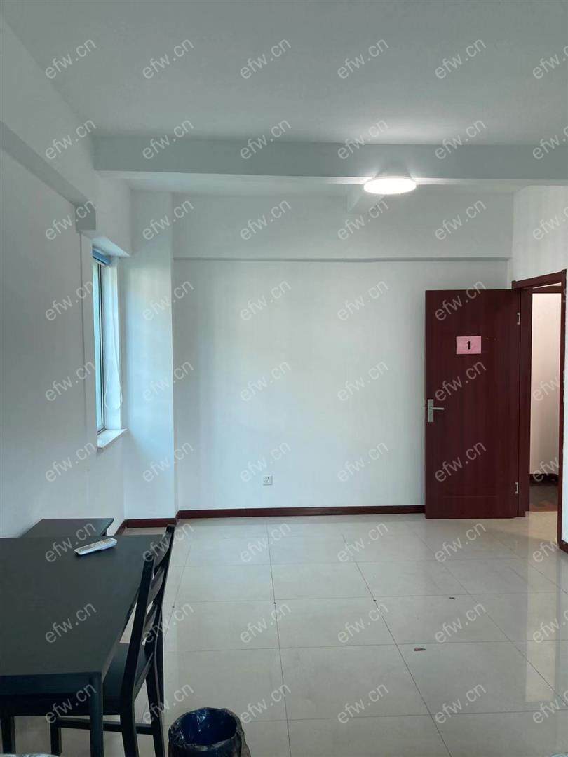 学前街小区（88号) 3室1厅