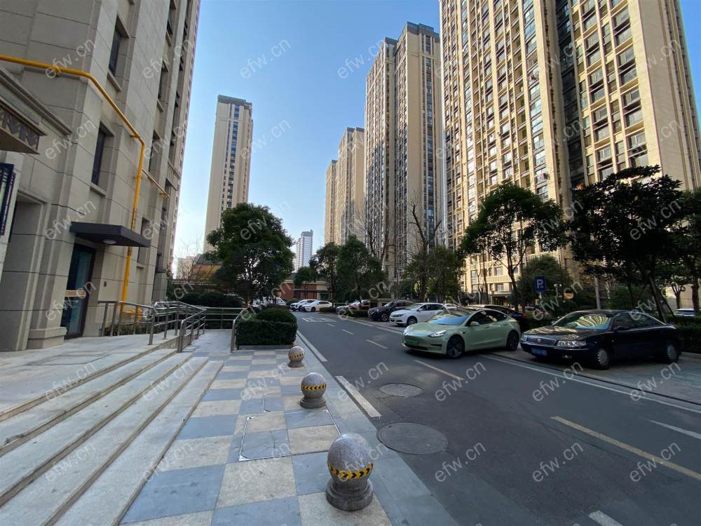 中城誉品 3室2厅.房东急卖