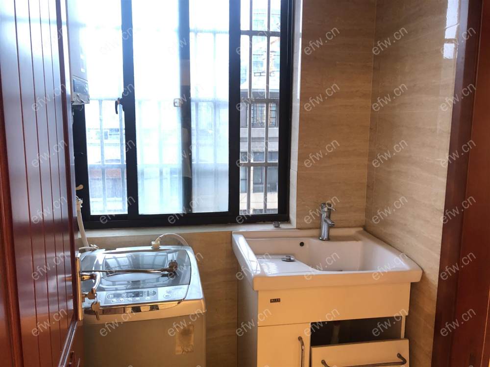 紫 金 门 3室2厅