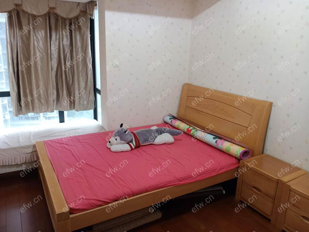 湖滨一号 3室2厅 精装修的