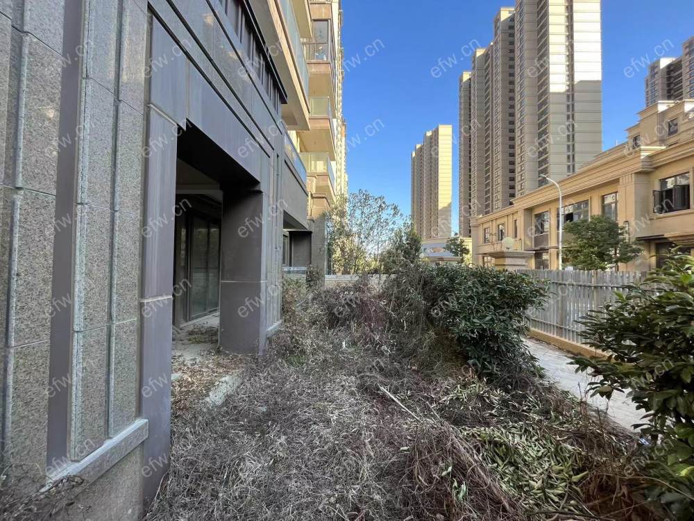 融创逸墅(溪岸景园一区17-40) 4室3厅