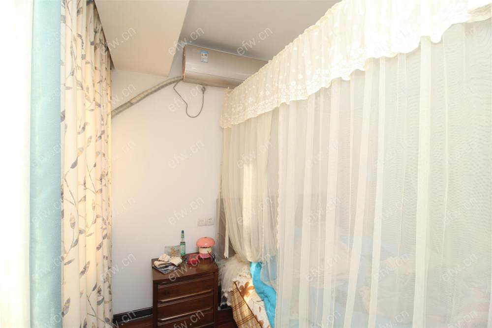 赛维拉  假日花园 3室2厅 1