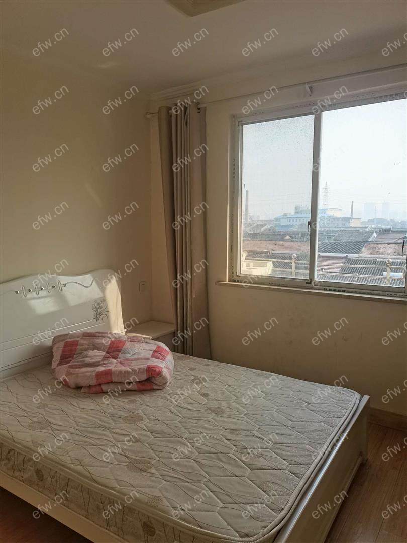 刘潭新村 3室1厅看中可谈