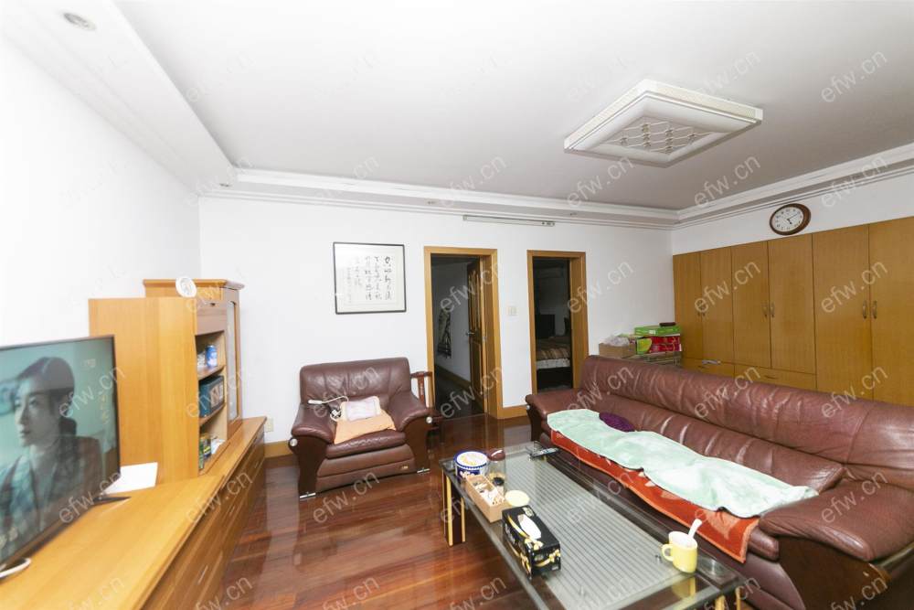 看房提前预约，看中可以谈
