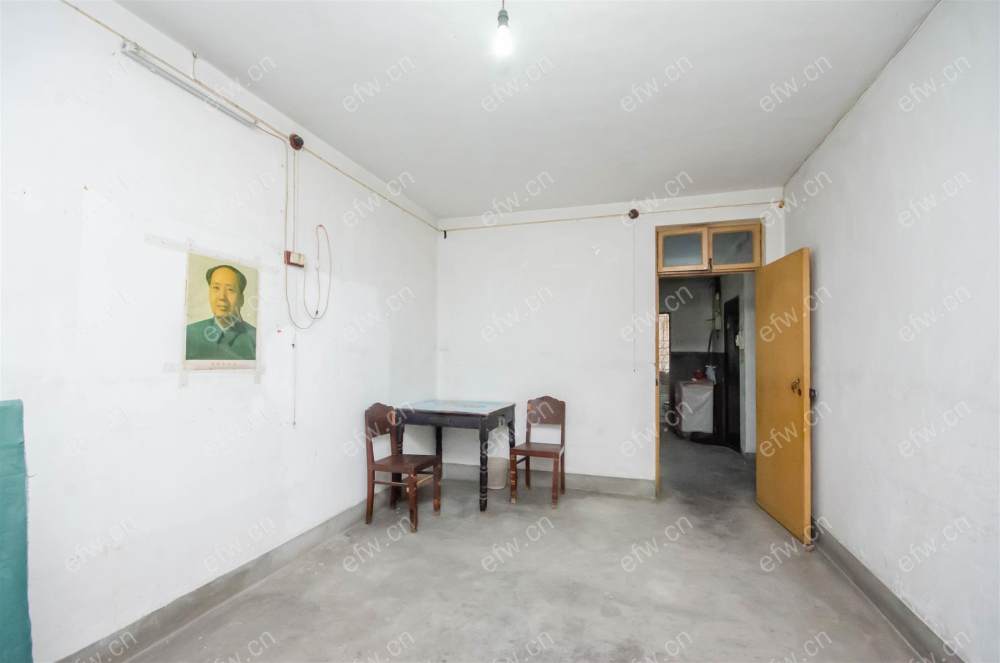 芦庄一区二房一厅低楼层价格可谈