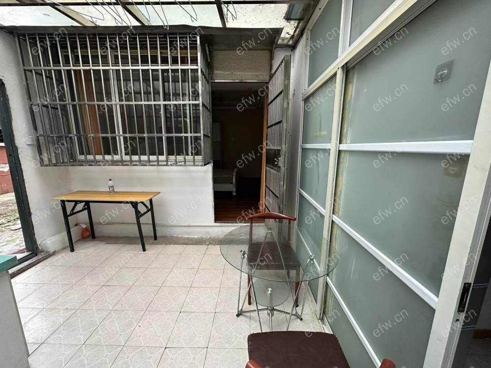 沁园新村精装1室  随时看房 拎包入住
