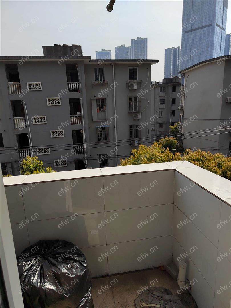 南扬新村 1室1厅1卫精装修设施齐全拎包入住