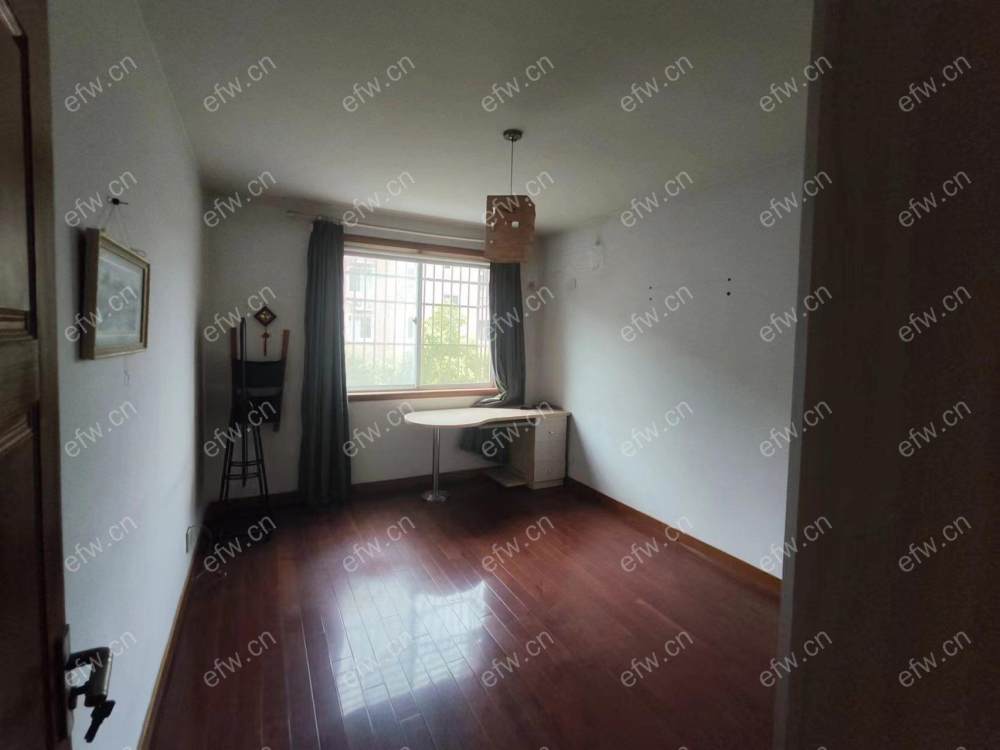 village位置好，环境优雅，area平米精装room房
