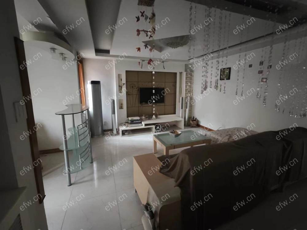 village位置好，环境优雅，area平米精装room房