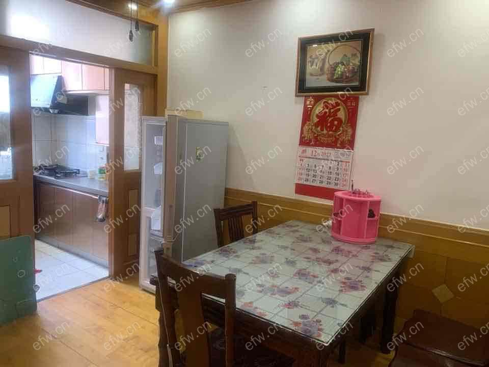 二室一厅精装修出租