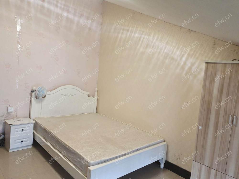 扬名花园 3室1厅