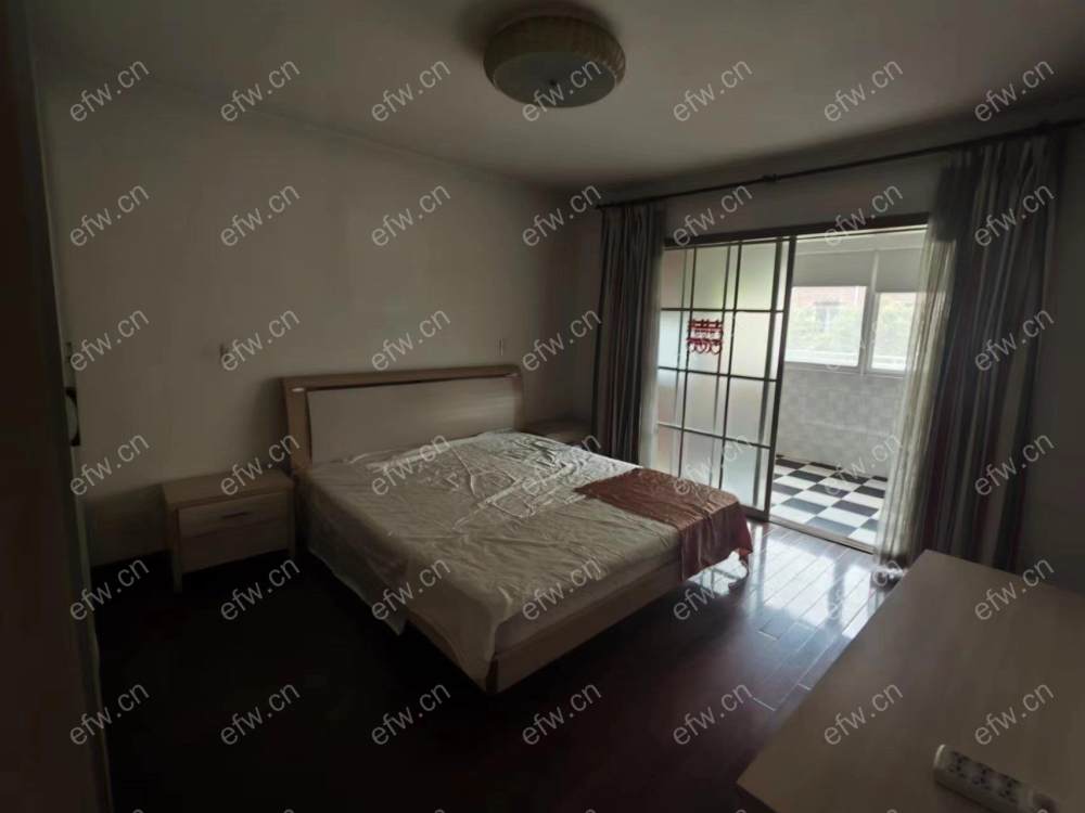 village位置好，环境优雅，area平米精装room房