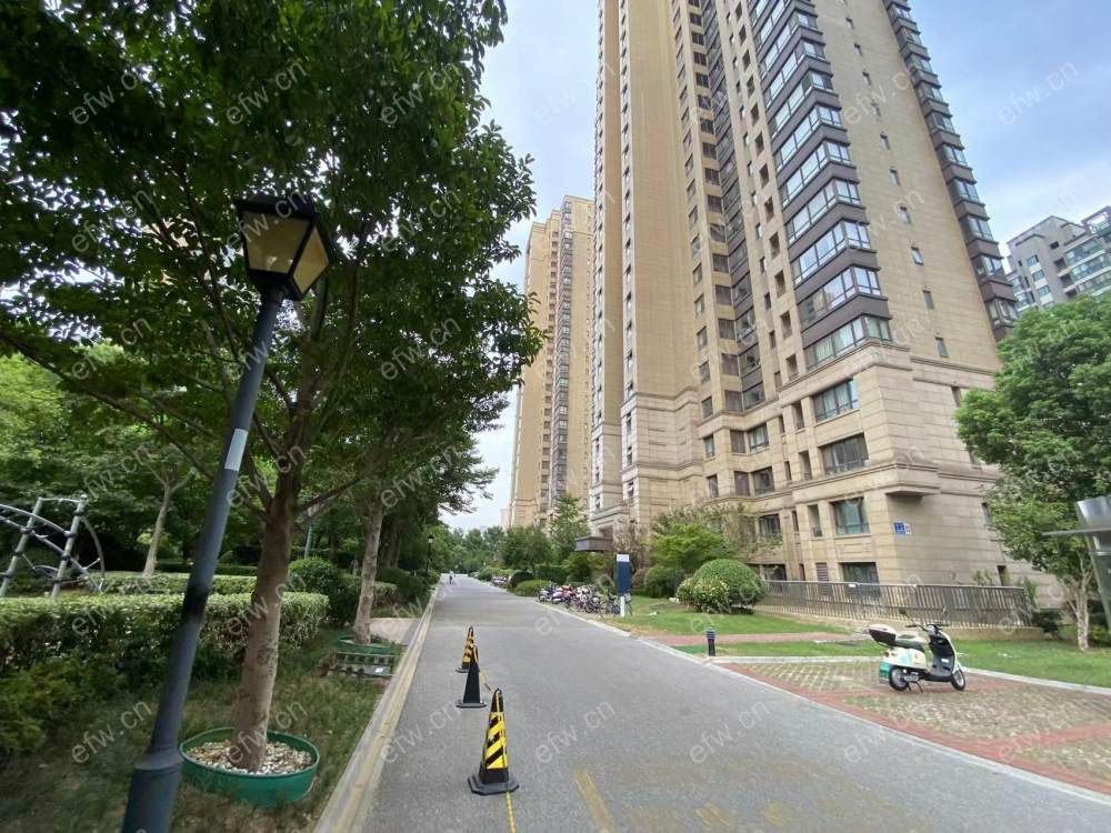 人民医院旁 自住高端精装好三房 诚心出
