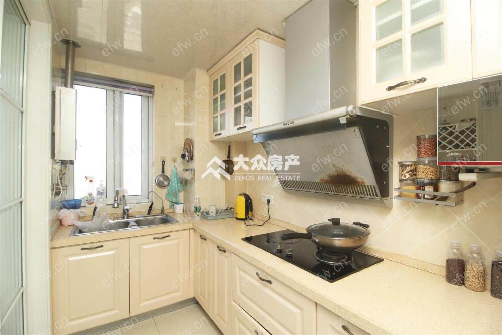 全新装修房东自住三菱空调品牌家电
