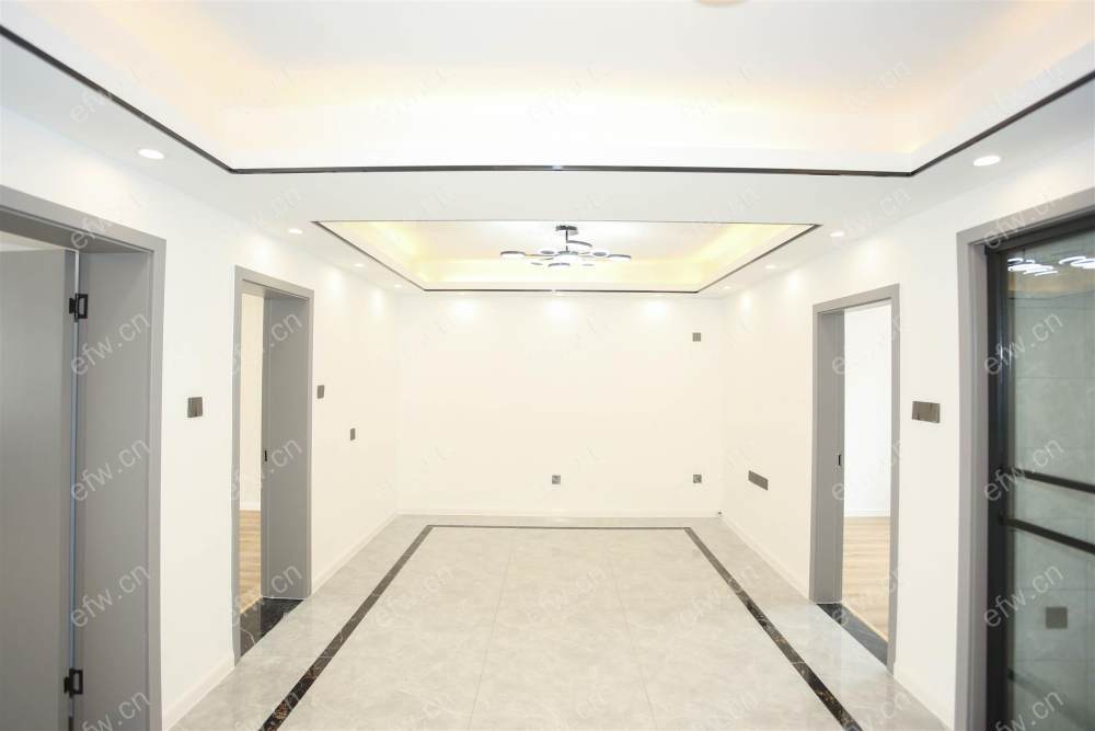 新巷小区 3室2厅，全新装12