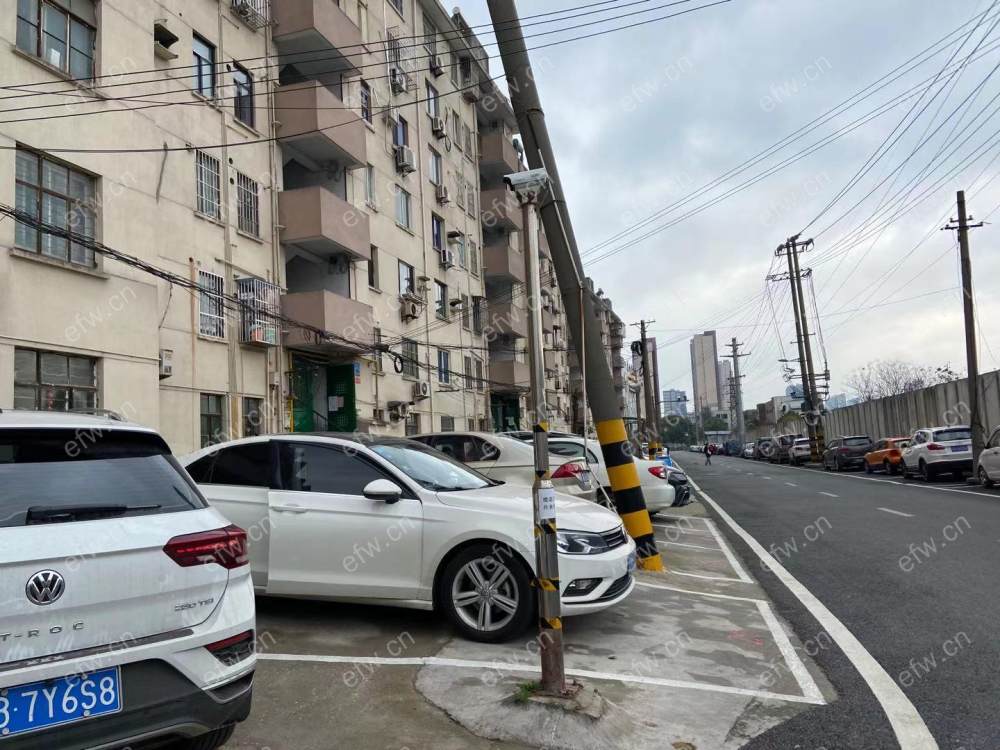 湖滨商业街附近 精装修