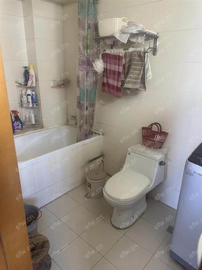 东林小学  房东诚售 价格可谈